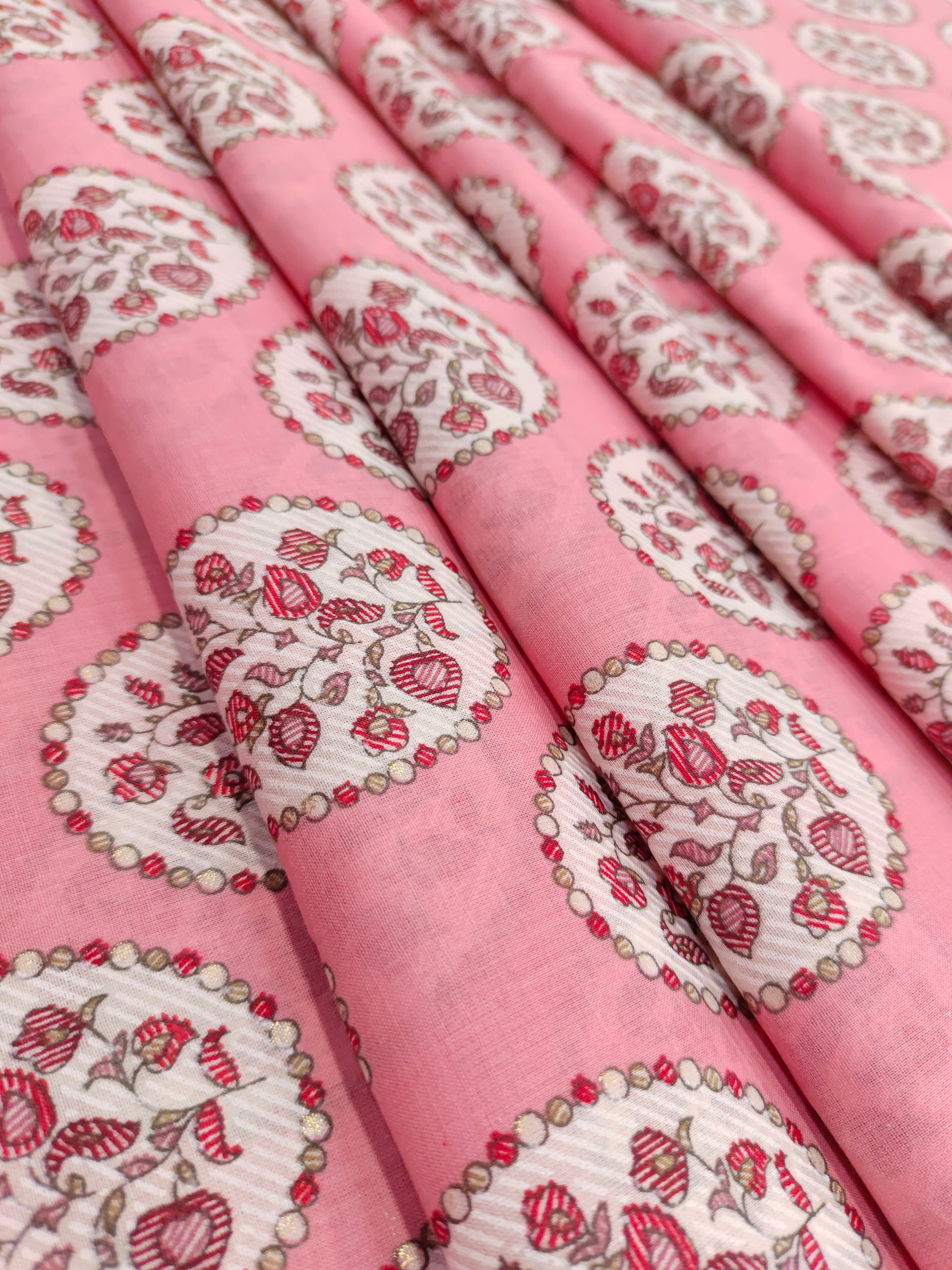 100% mill cotton fabric pink base