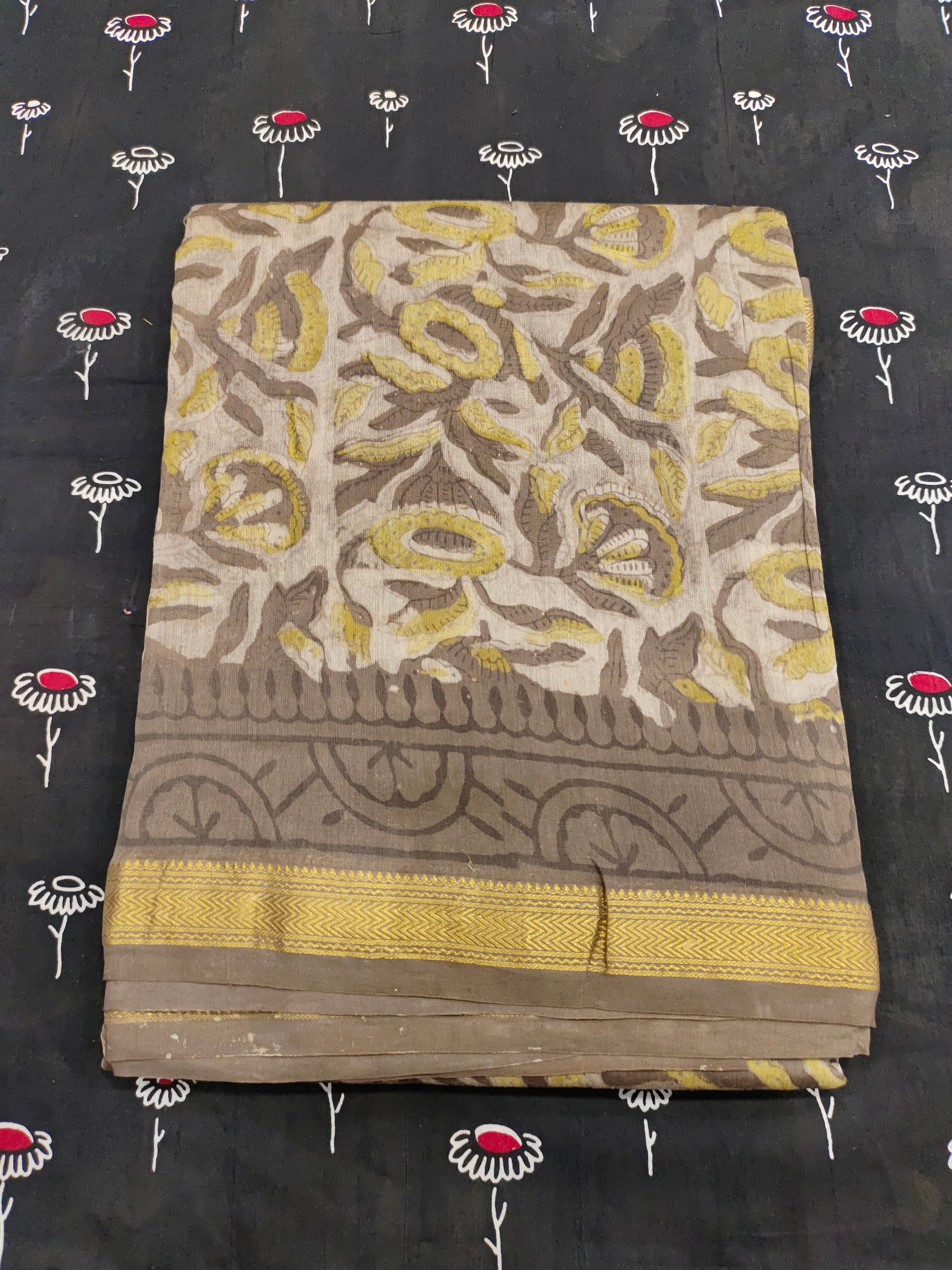 Maheshwari silk in ajrak