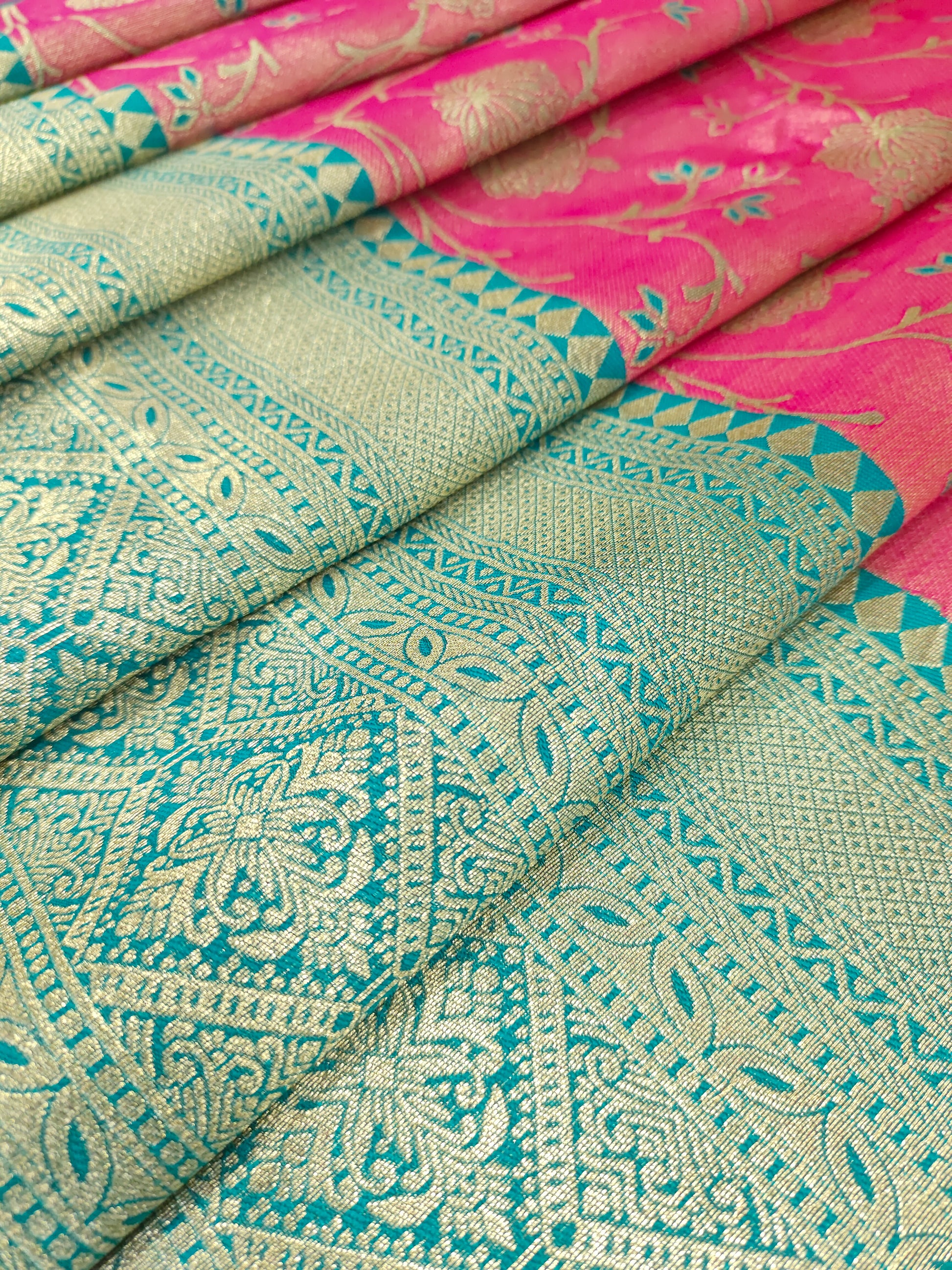 Banarasi silk border with pink and blue color