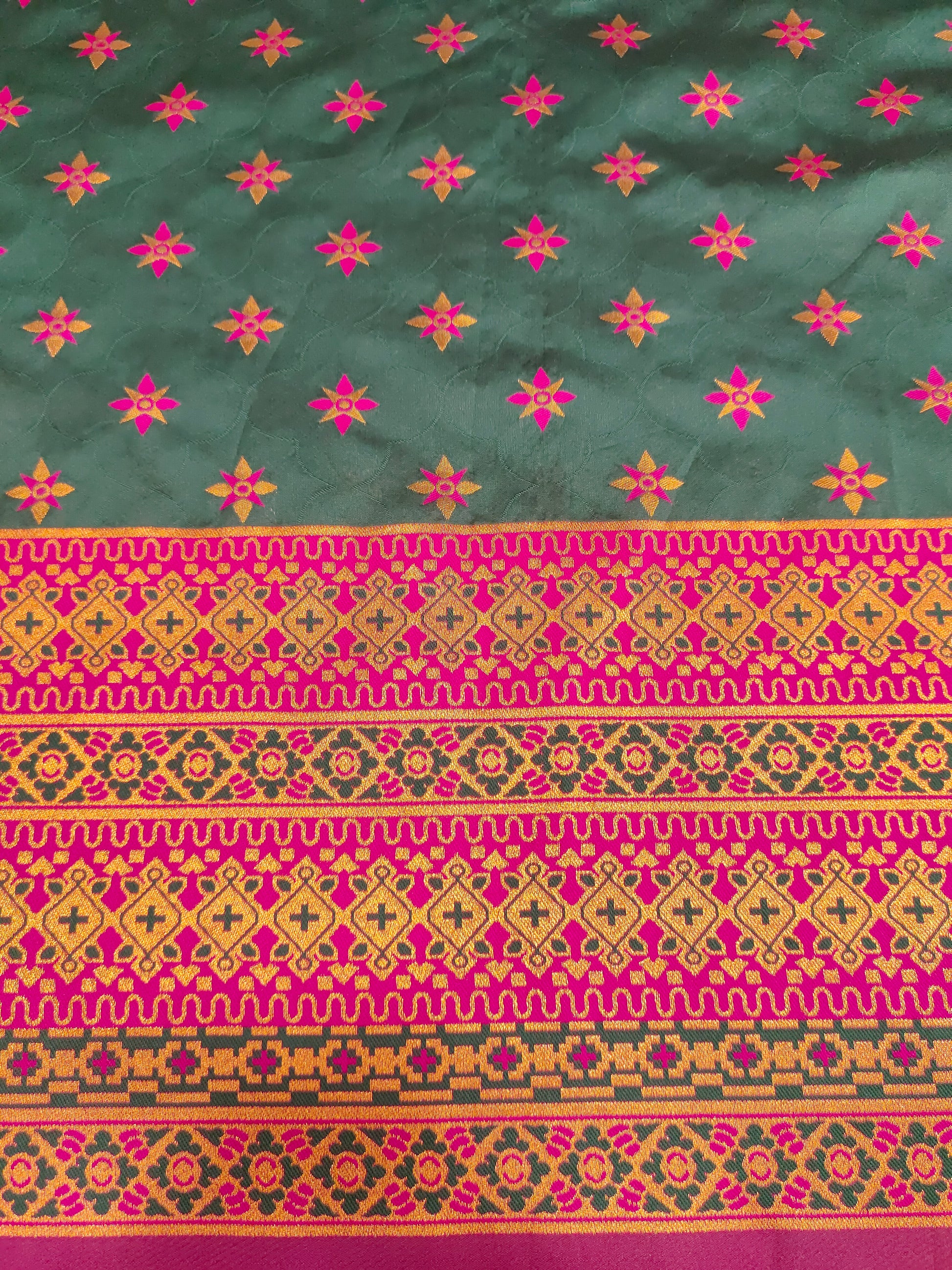 Banarasi silk border with green and pink color