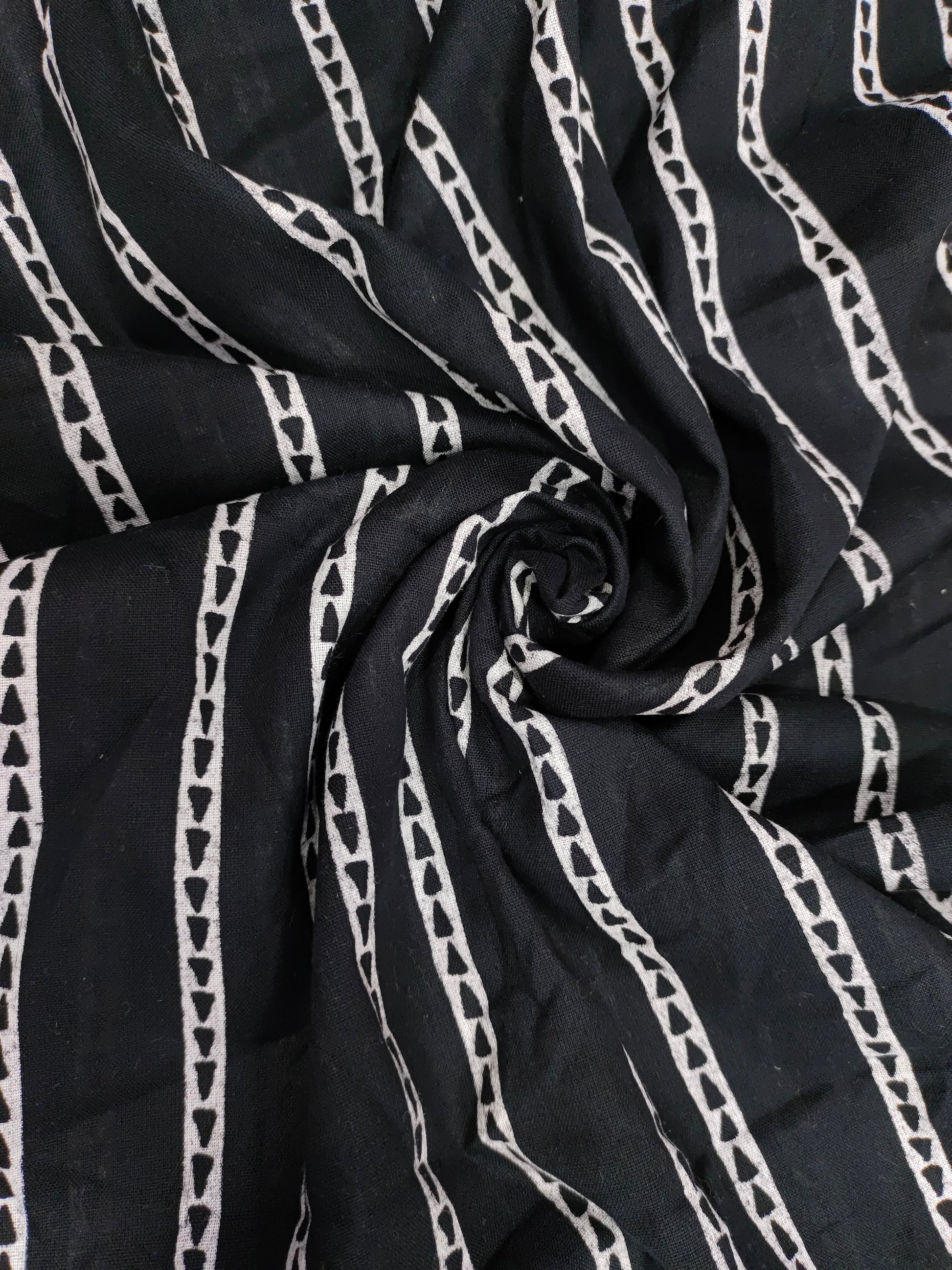 Cotton flex black & white aishani print