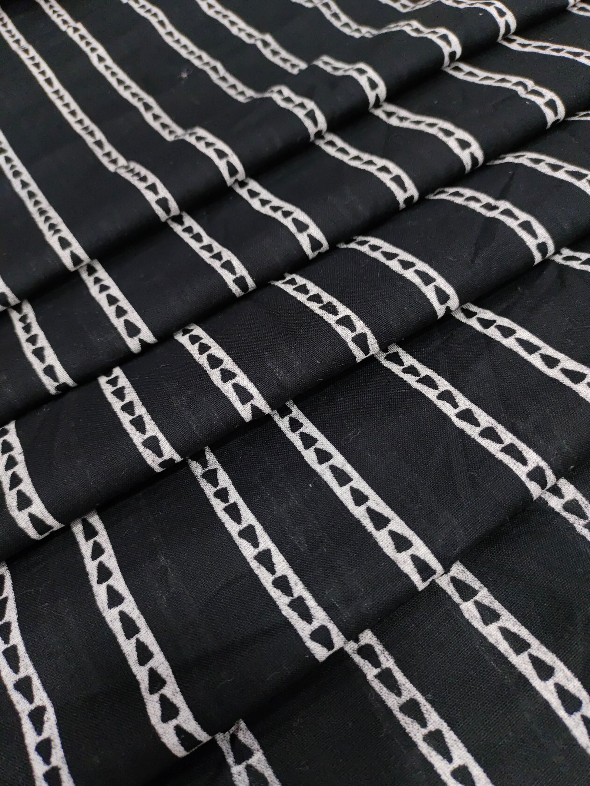 Cotton flex black & white aishani print
