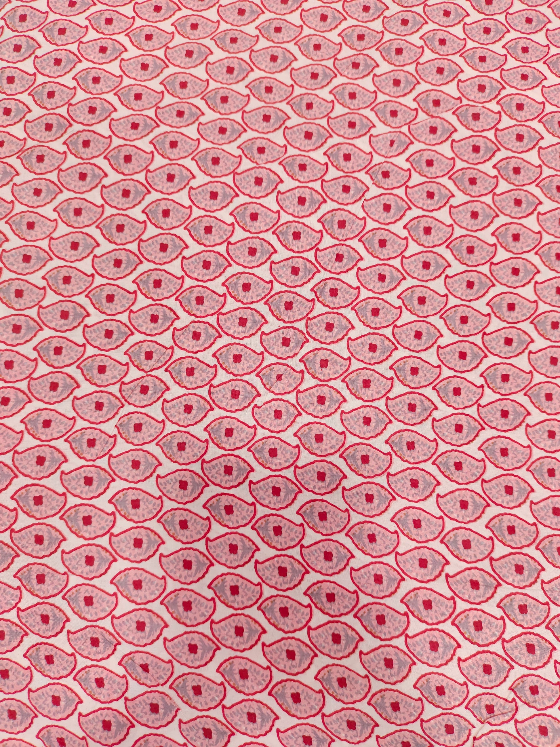 Cooton pink leaves screen print