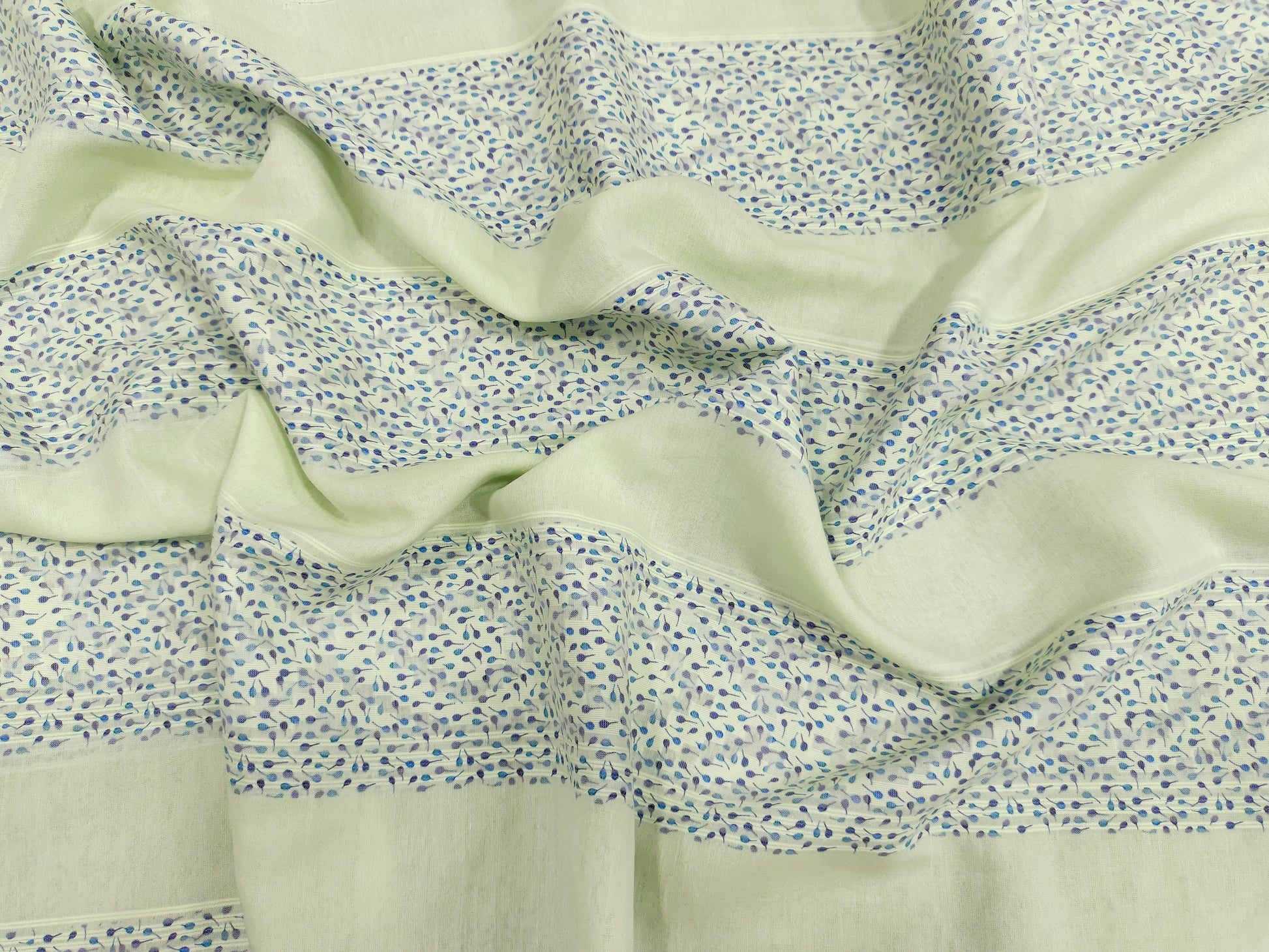 Light sea green Jacqard print