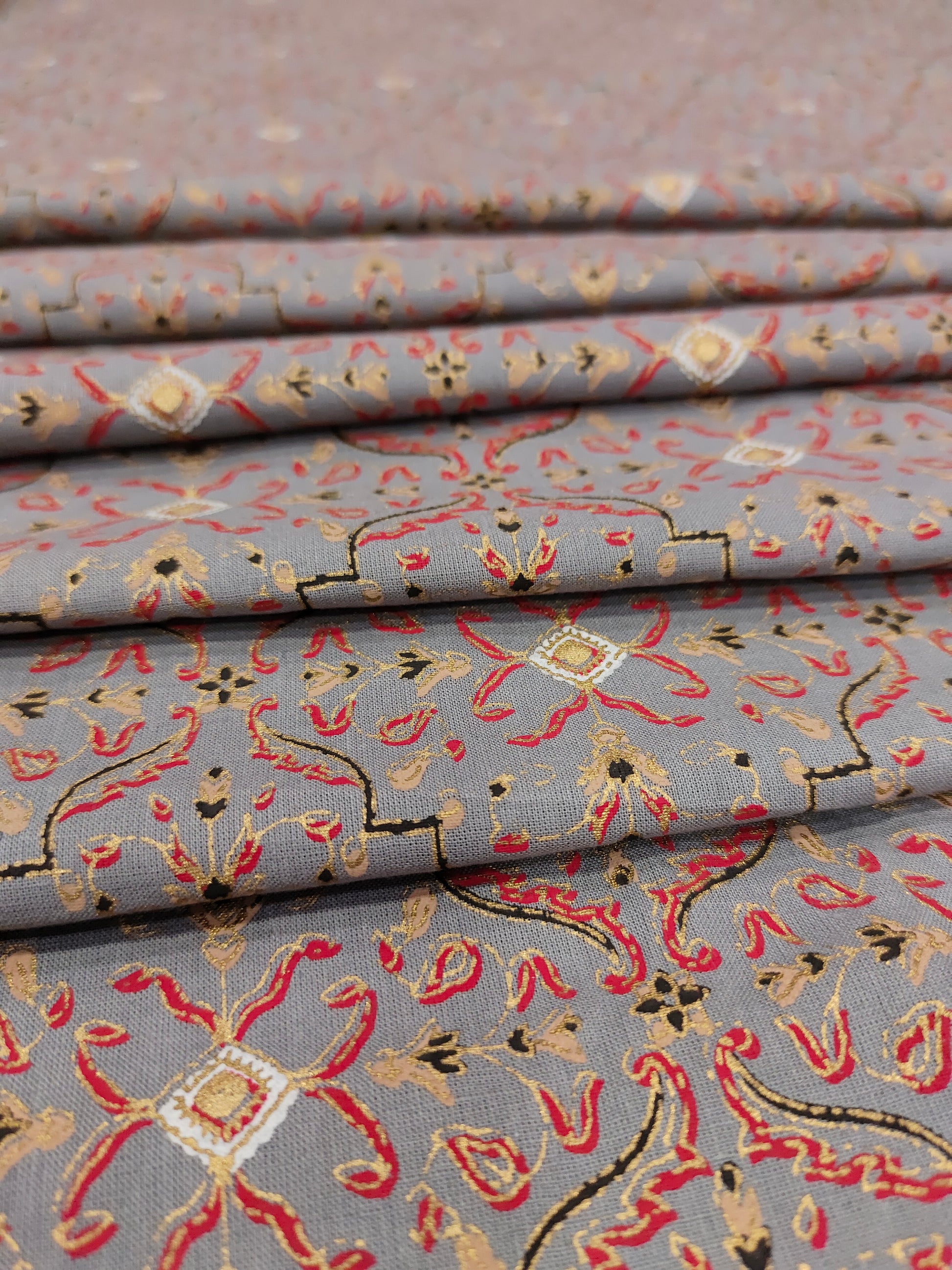 cotton screen print with marron and black with gold foil