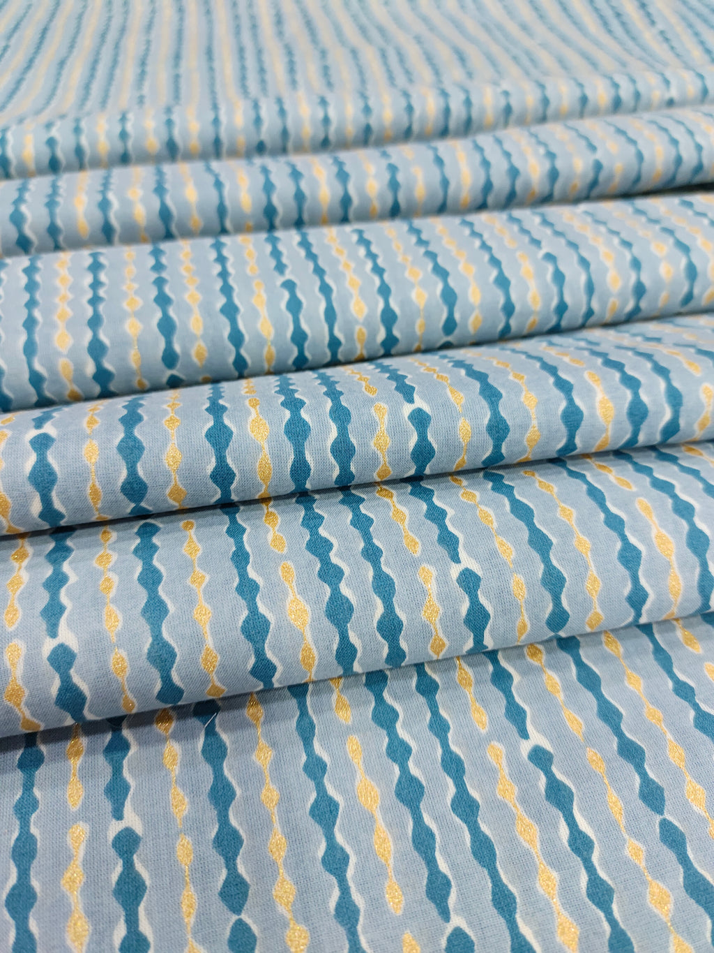 Cotton screen print blue with little gold