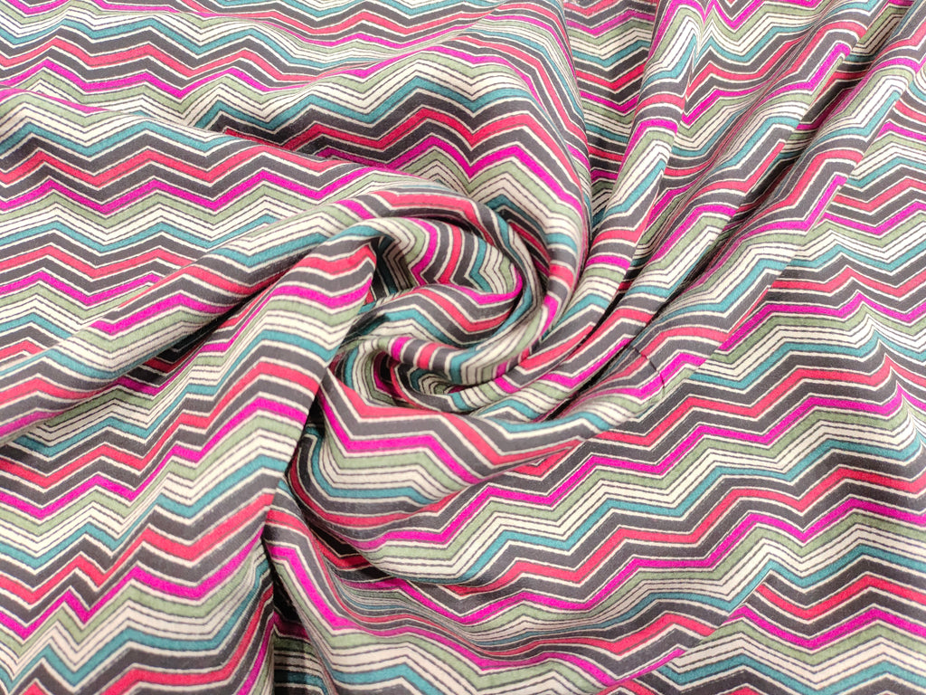 Muslin rickrack print with pink and green