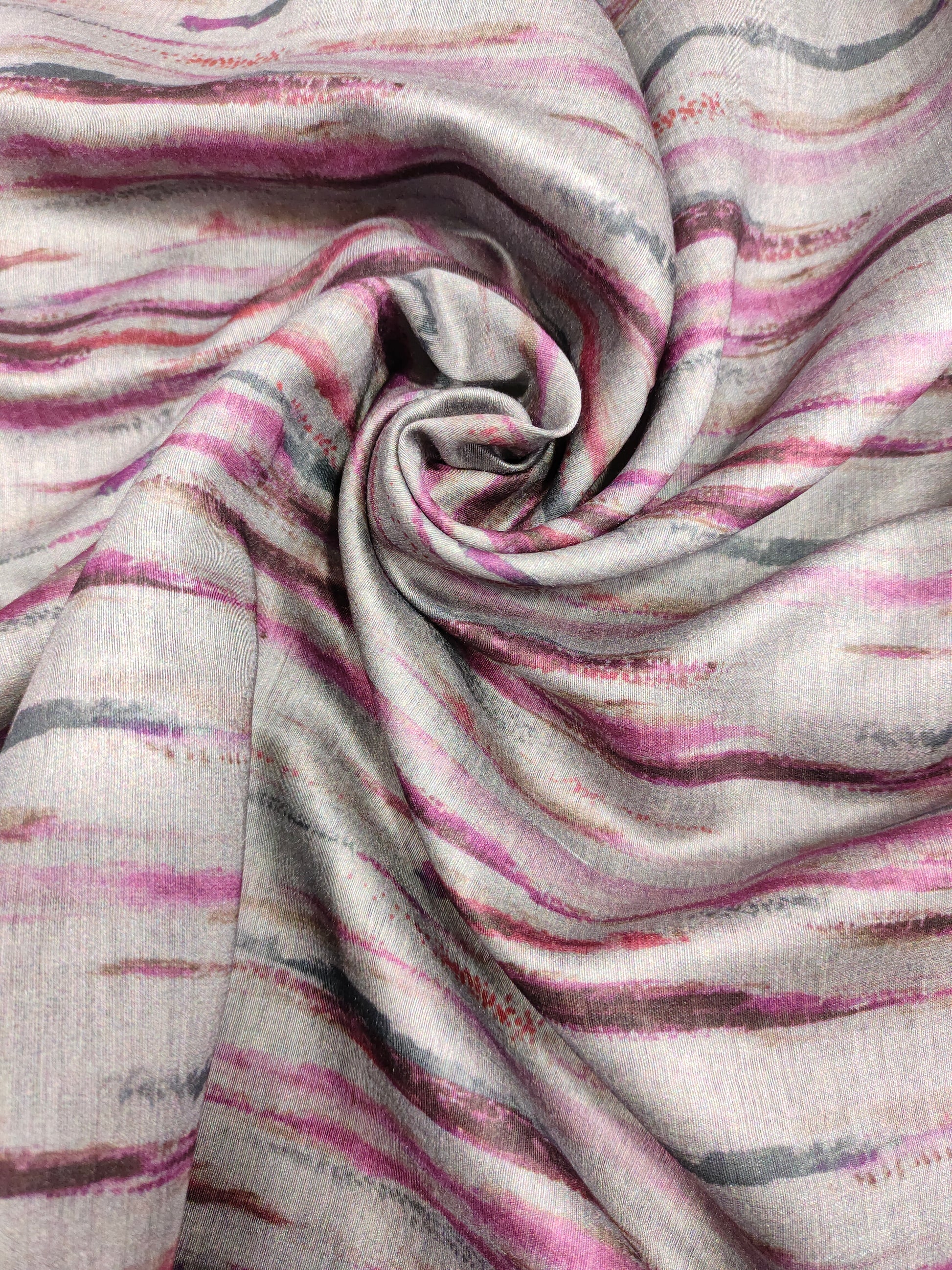 Grey maslin with maroon digital print
