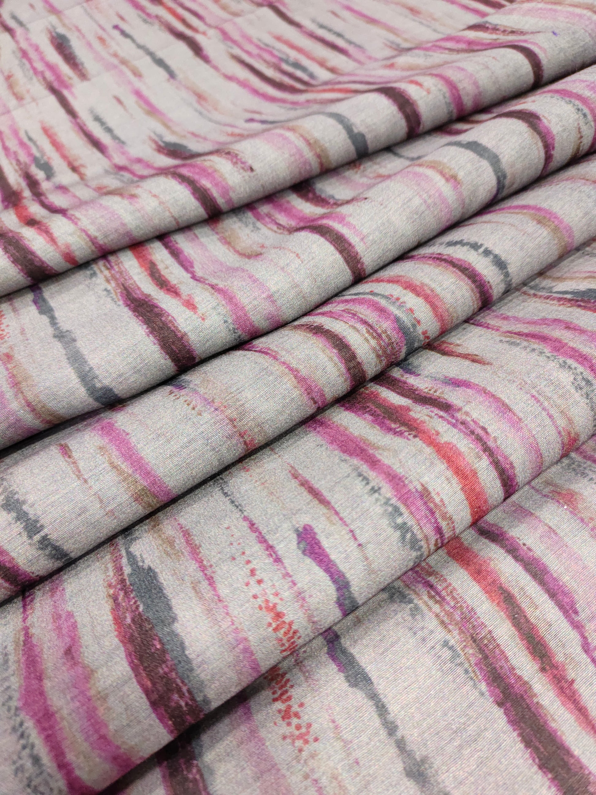 Grey maslin with maroon digital print