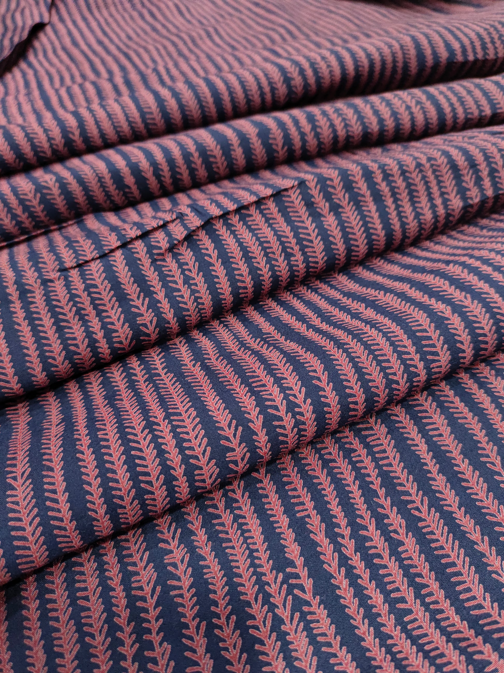 maslin navy with marron stripes