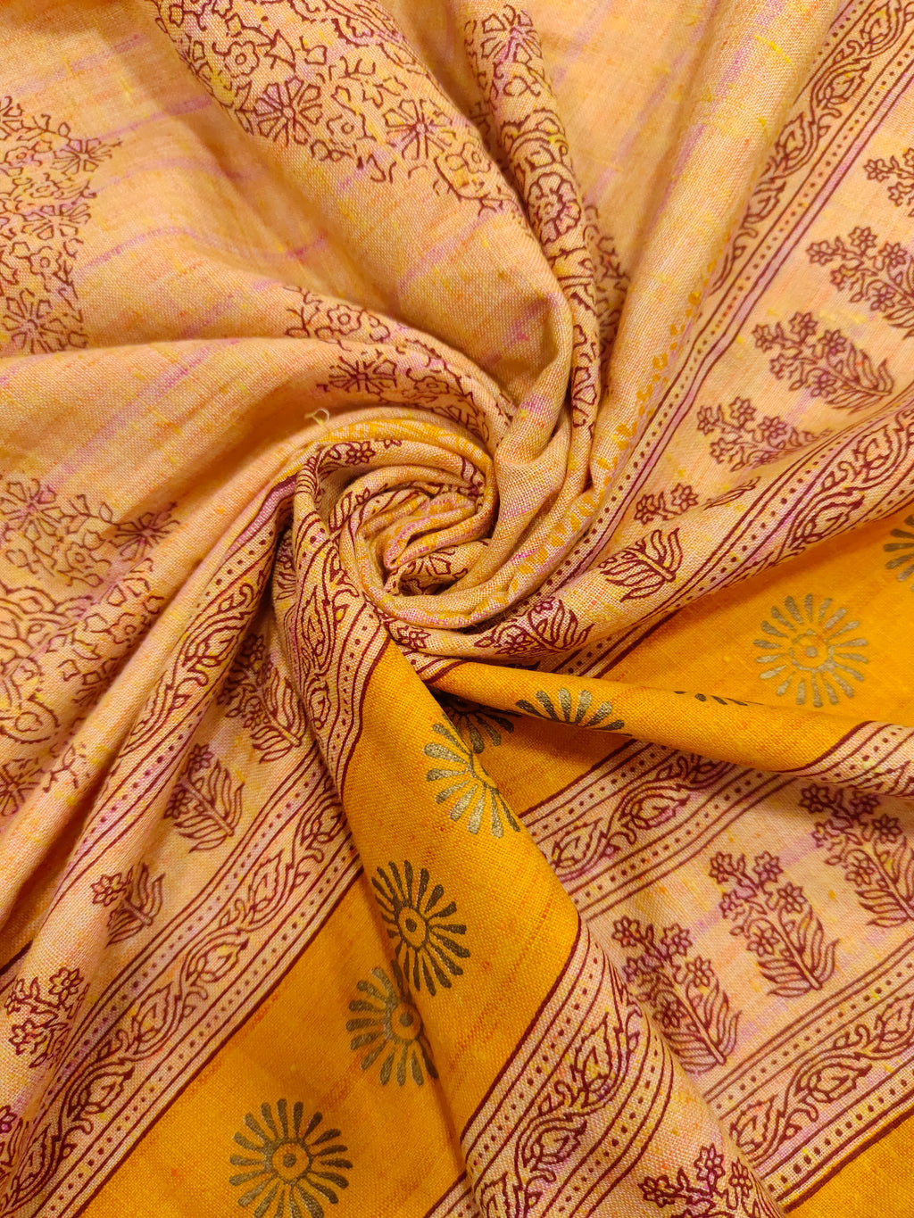 Cotton handblock print with big motifs and daman border
