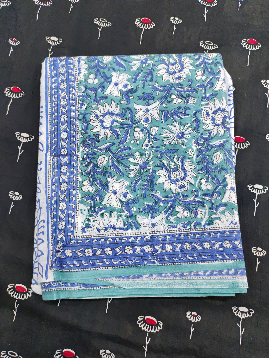 Cotton mulmul saree in pigment