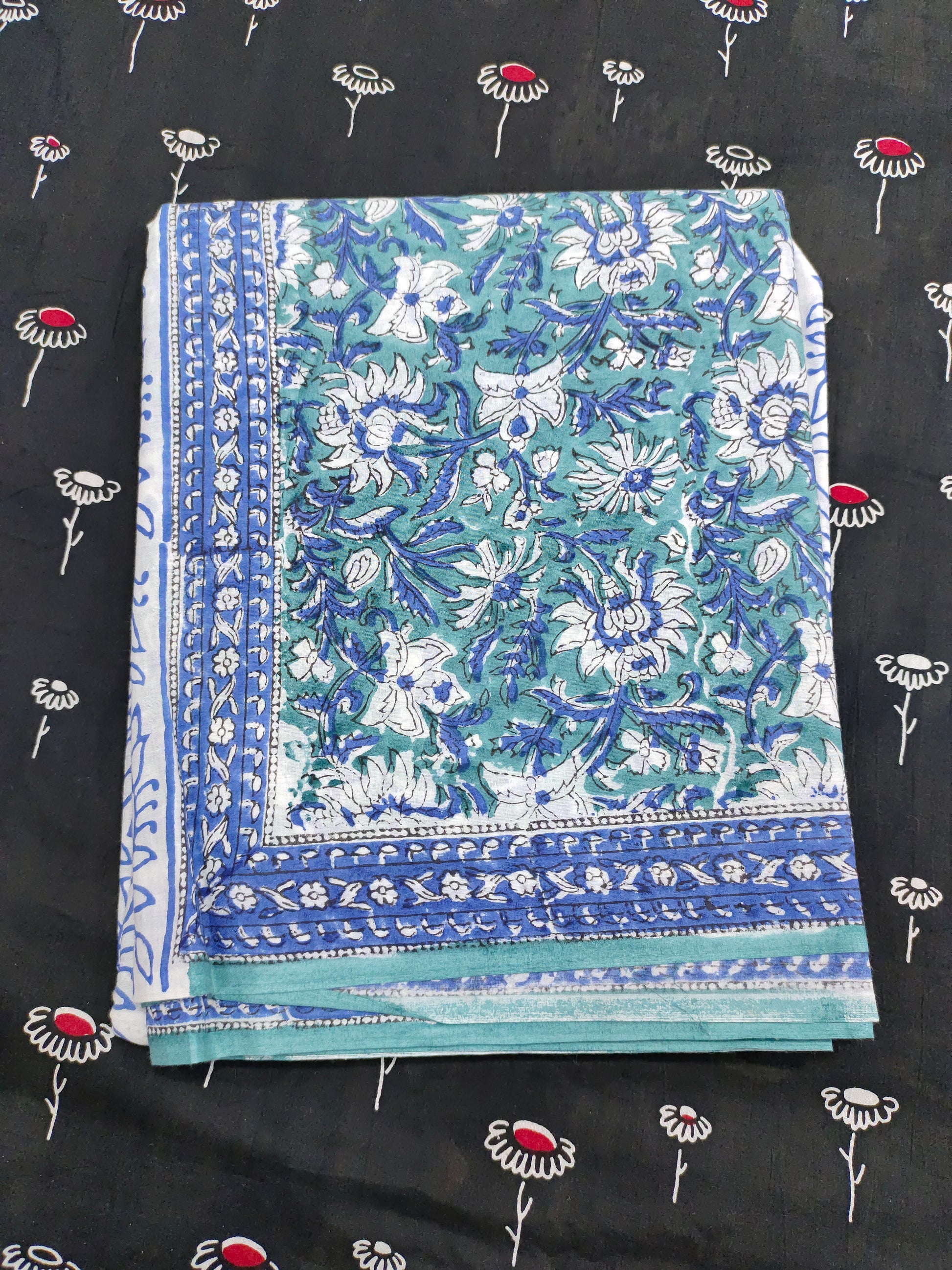 Cotton mulmul saree in pigment