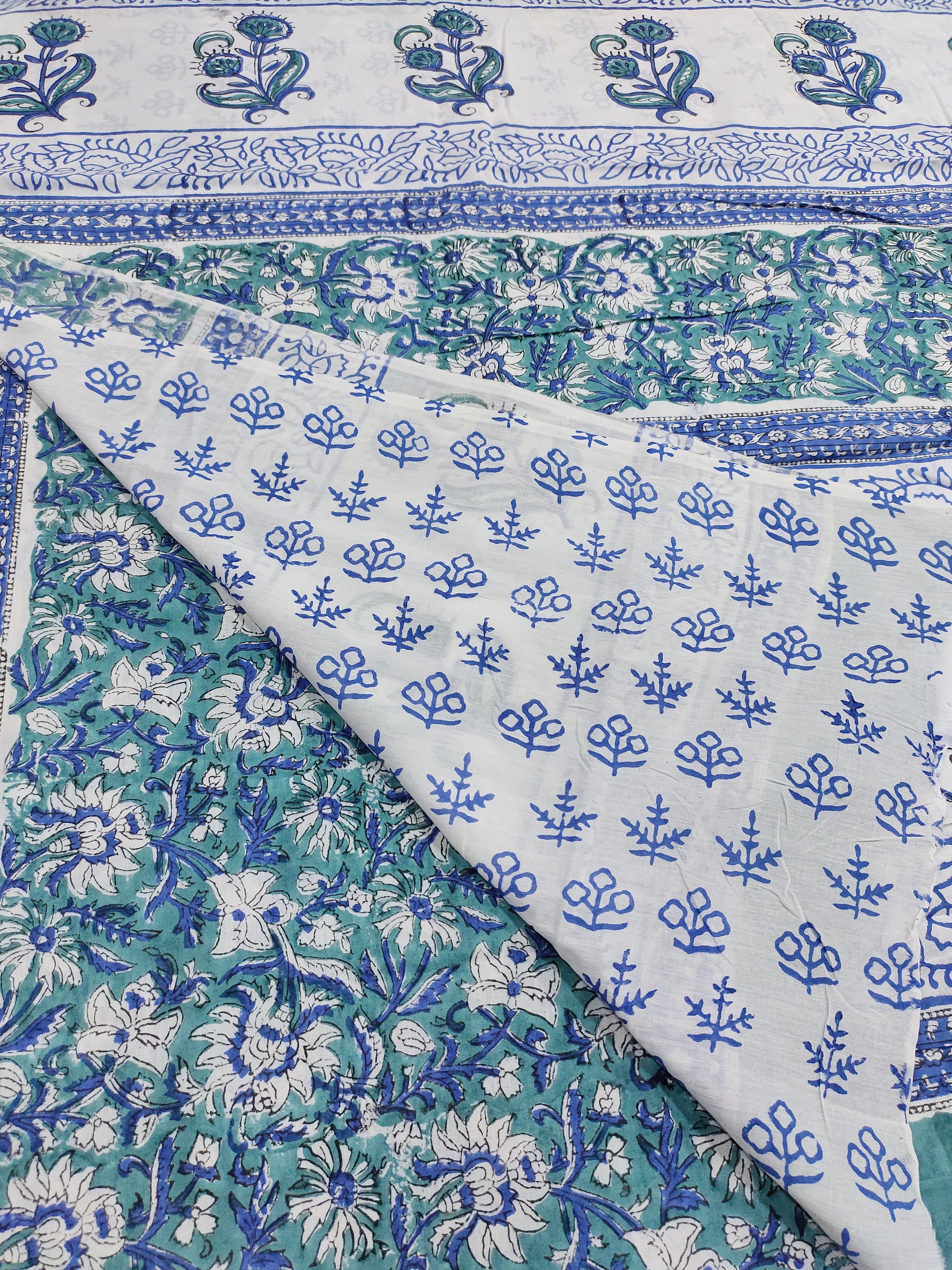 Cotton mulmul saree in pigment