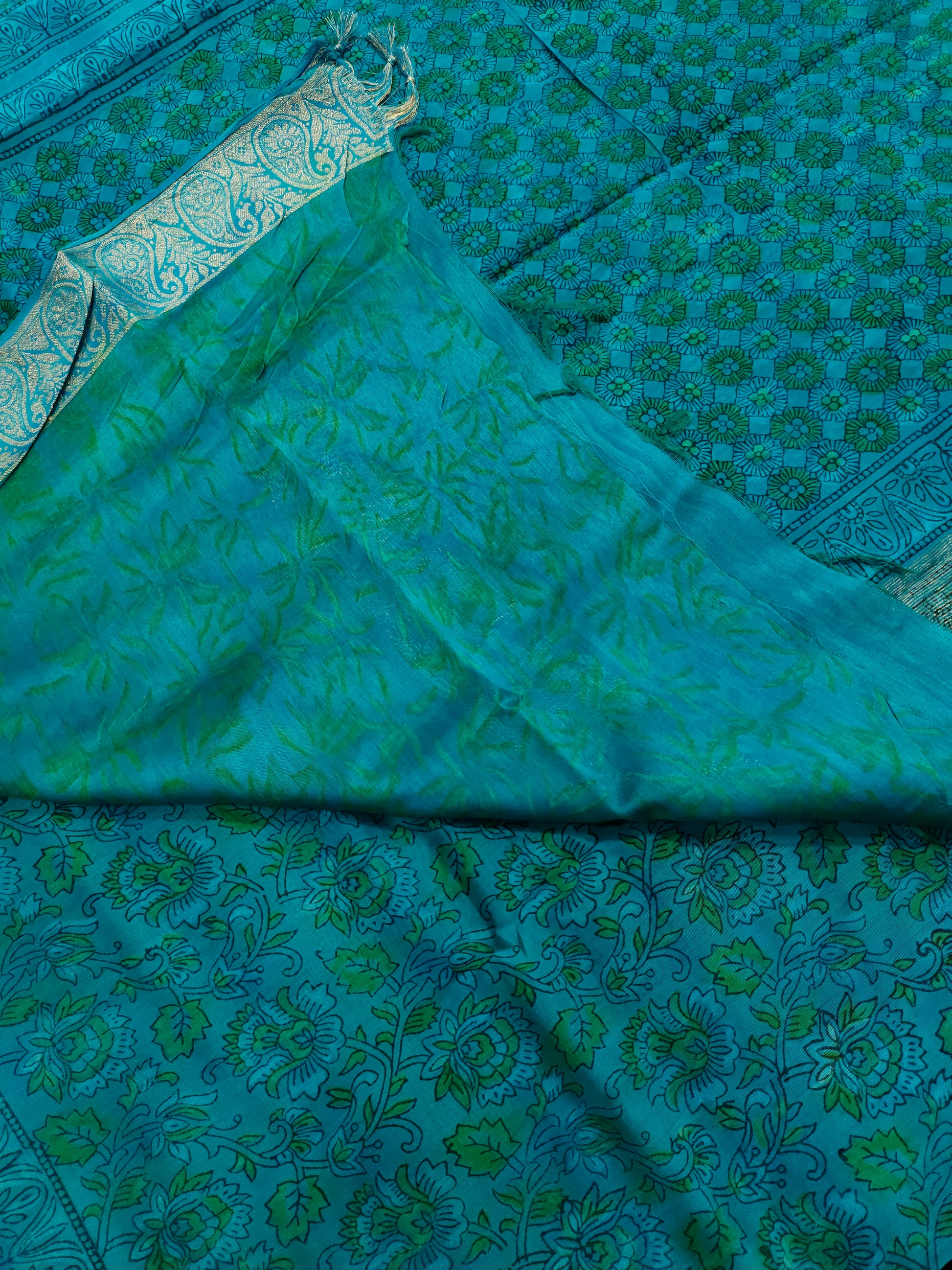 Silk sico border in ajrak print