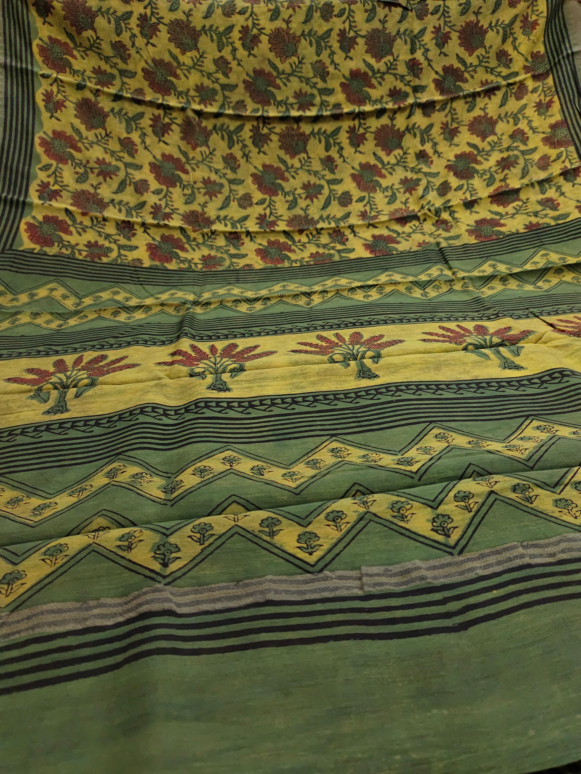 Gicha silk border saree in ajrak print