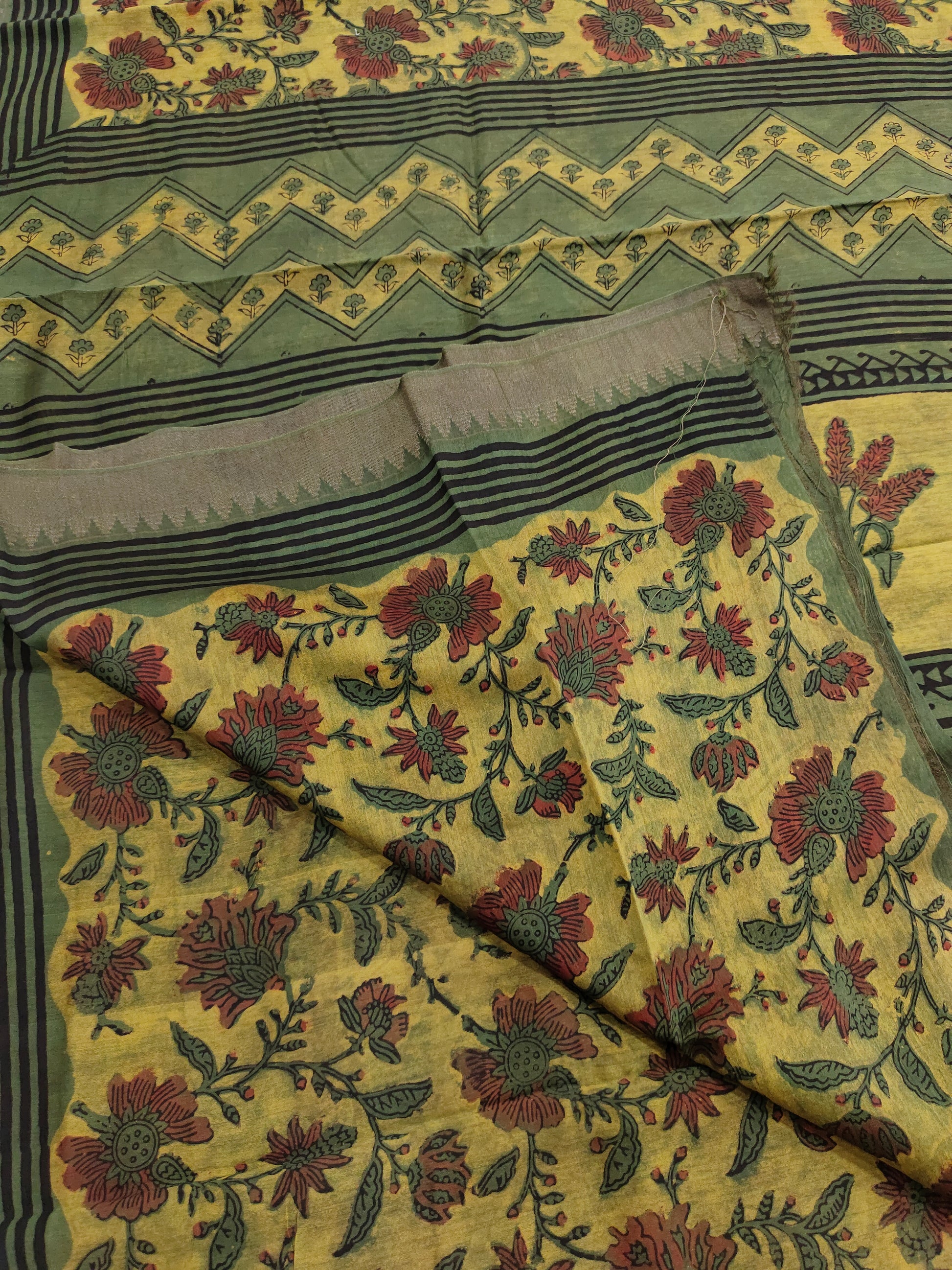 Gicha silk border saree in ajrak print