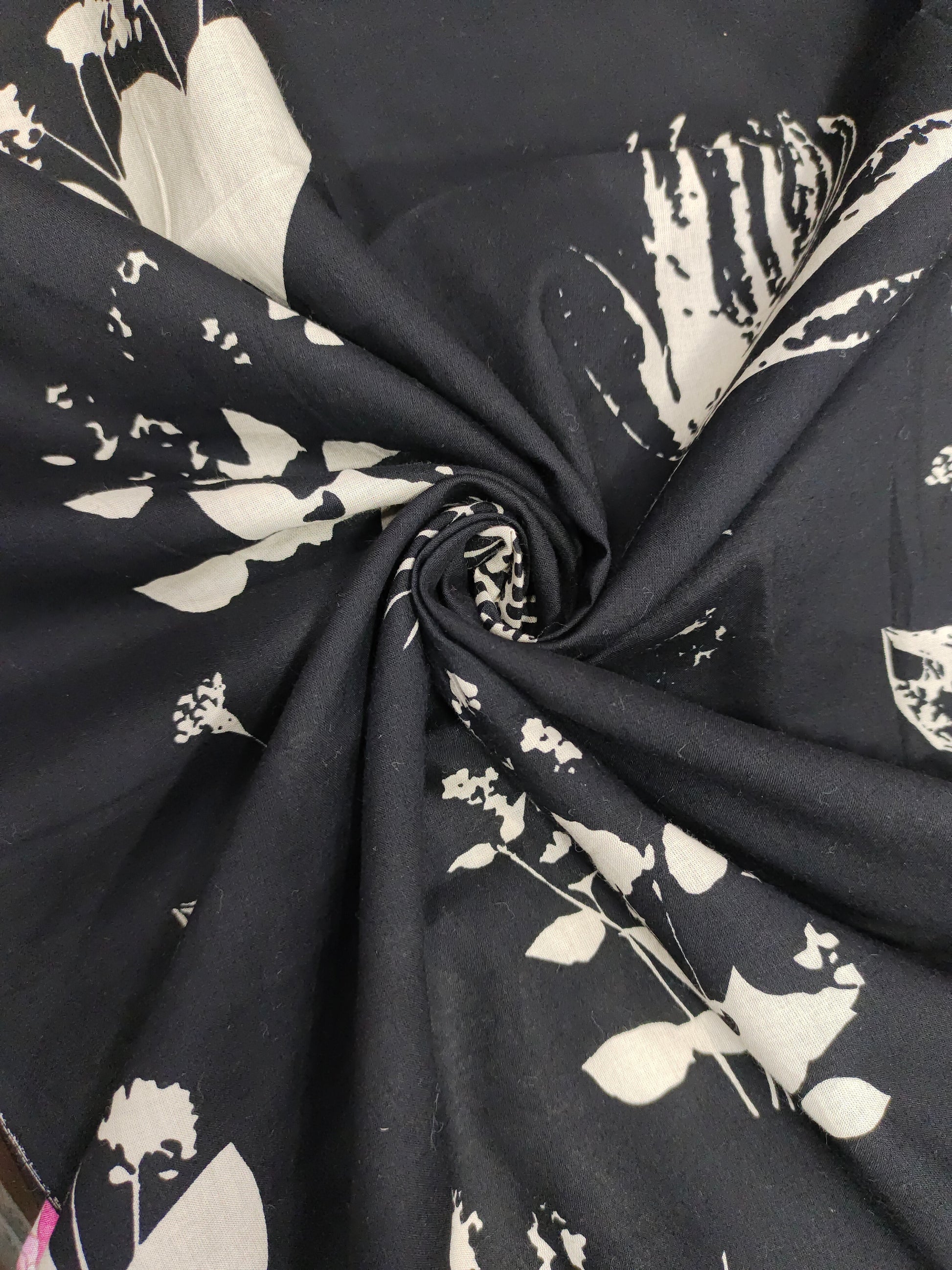 Cotton 60x60 discharge floral black and white print