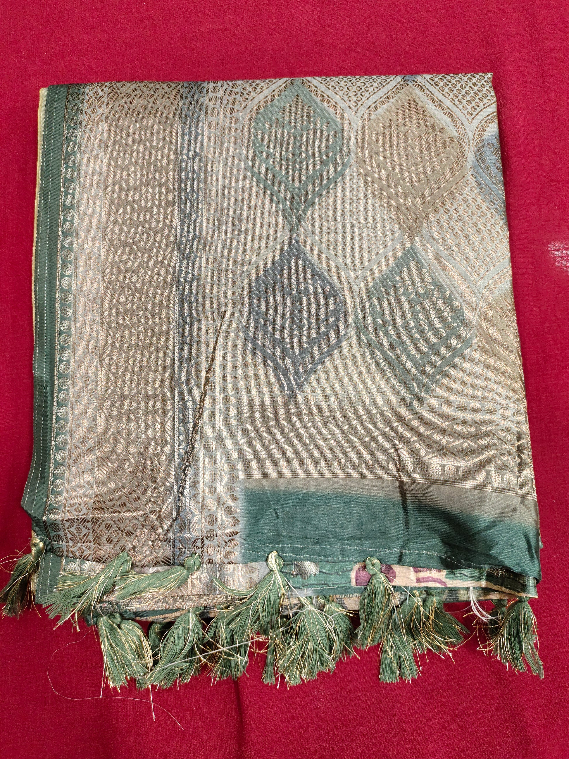 Diya silk butti silk pallu