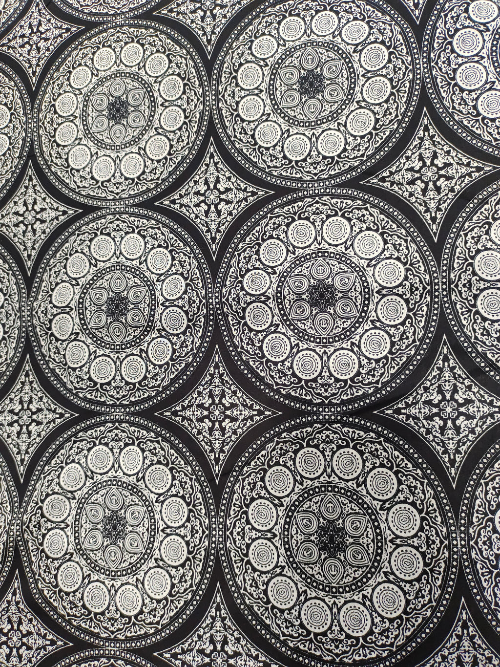 White and black circle print