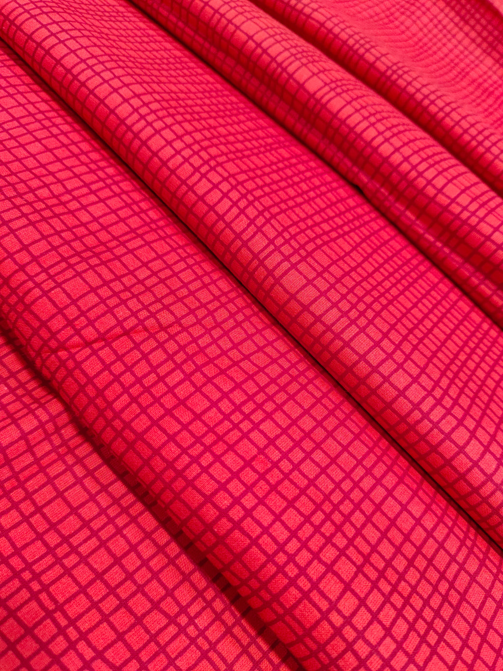 Red cotton screen with small checks