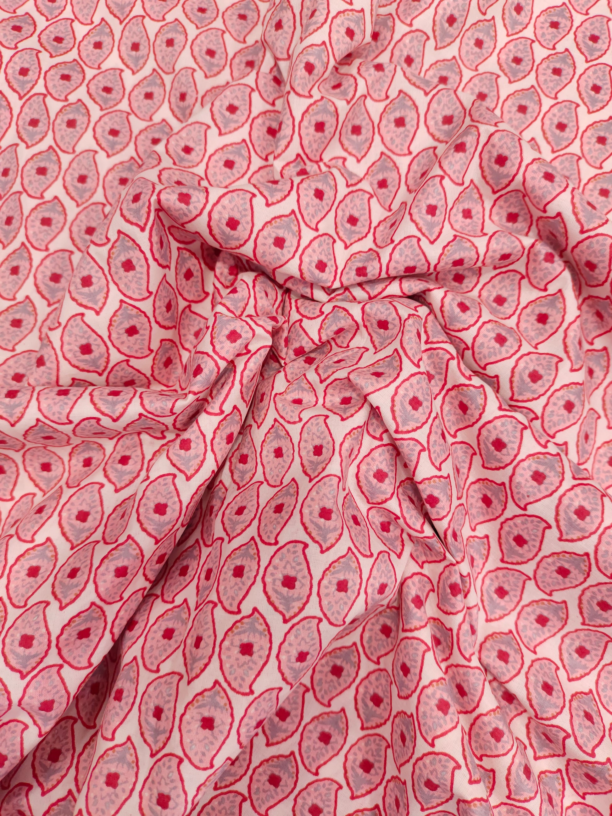 Cooton pink leaves screen print